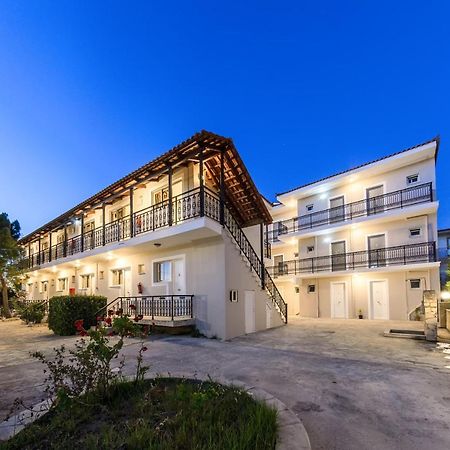 Karras Livin Apartment Laganas Exterior foto